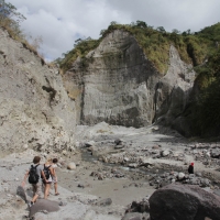 Mount_Pinatubo_2012_12_29_147.jpg