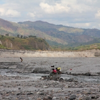 Mount_Pinatubo_2012_12_29_202.jpg