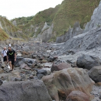 Mount_Pinatubo_2012_12_29_050.jpg