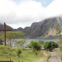 Mount_Pinatubo_2012_12_29_075.jpg